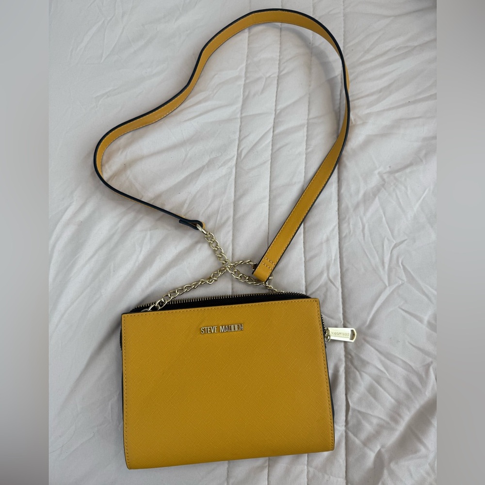 Steve Madden Yellow Crossbody Bag Modern Design